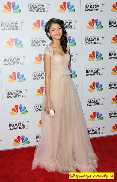 Zendaya - Image Awards (5)