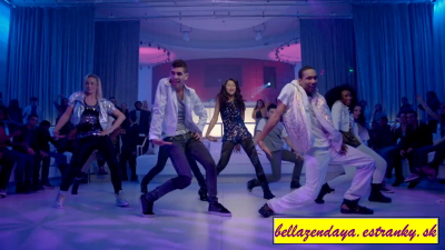 Bella a Zendaya (10)