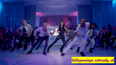 Bella a Zendaya (13)