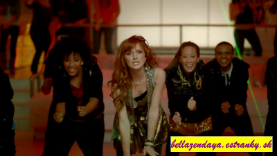 Bella a Zendaya (42)