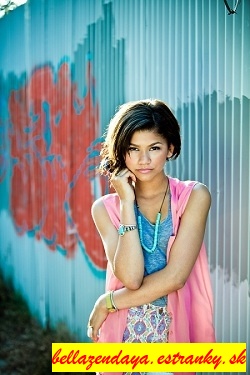 Zendaya (2)