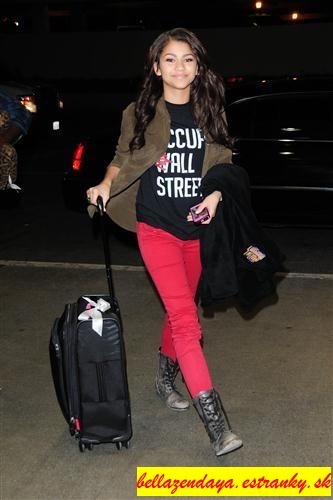 PAPARAZZI (12)