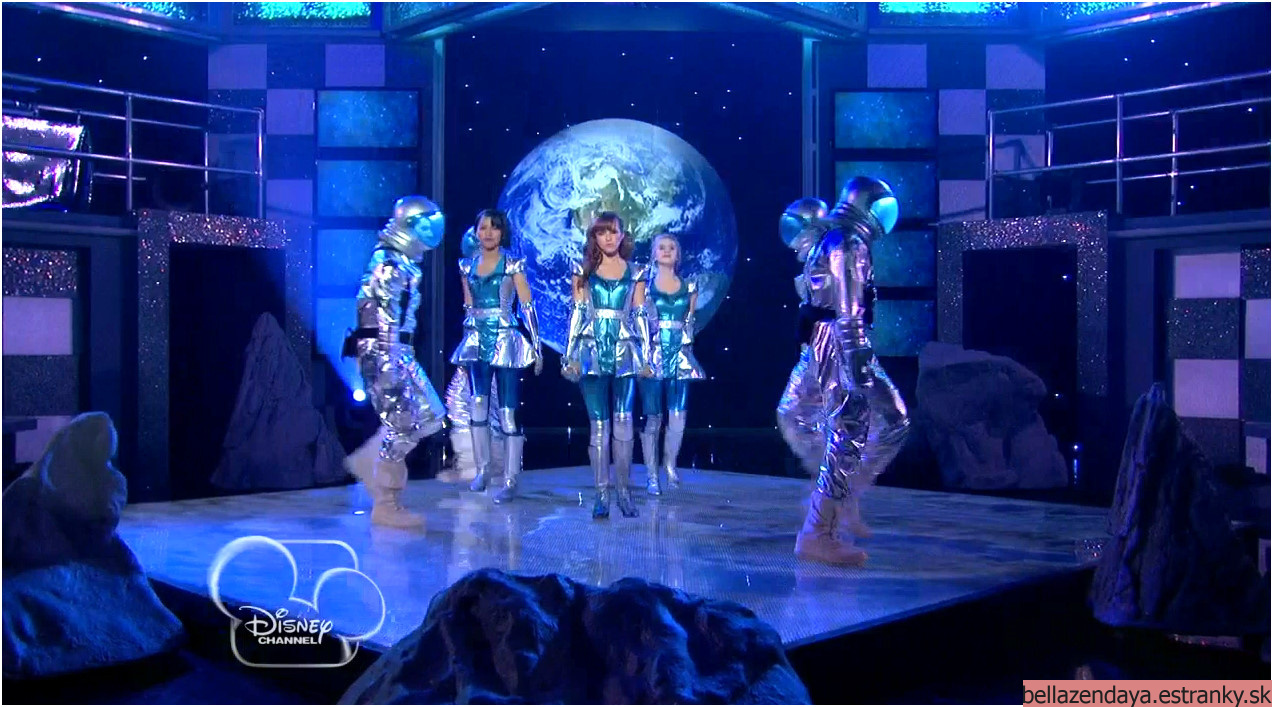 Shake It Up - Tunnel It Up (51)